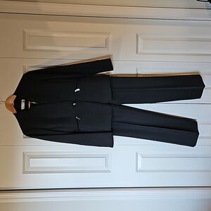 Tahari business suit